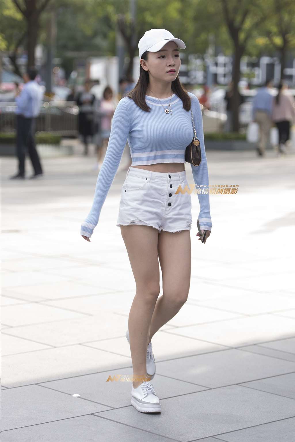 图片[2]-阳光小美女-街拍流行馆