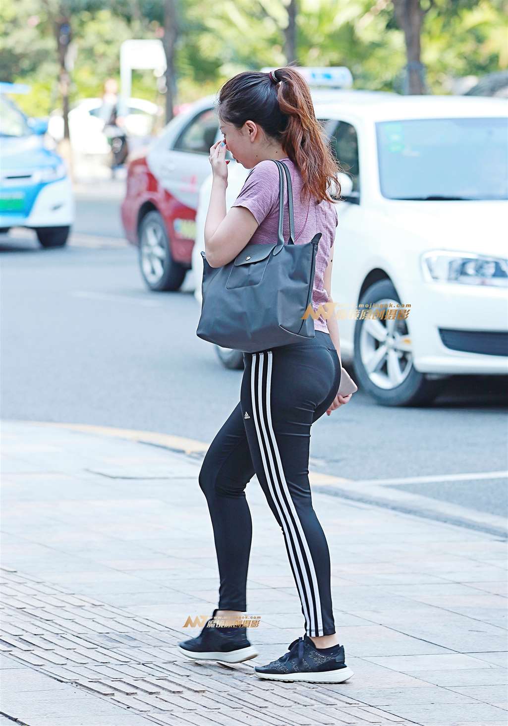 图片[5]-小腰 美臀 冲击感强-街拍流行馆
