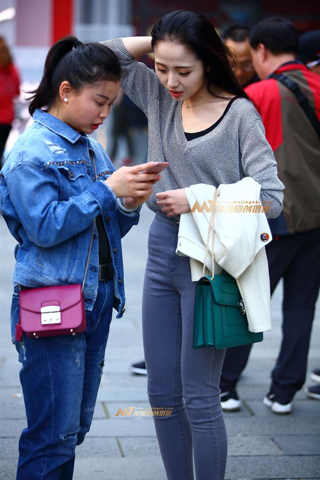 图片[5]-灰色毛衣少女-街拍流行馆