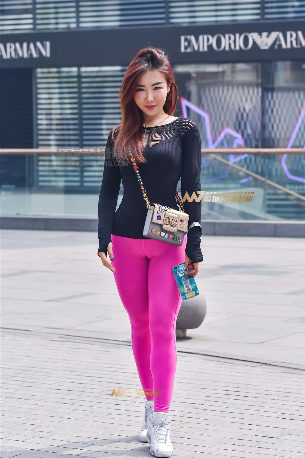 图片[1]-左手倒影赛帖：粉红色健美魔鬼身材美女-街拍流行馆