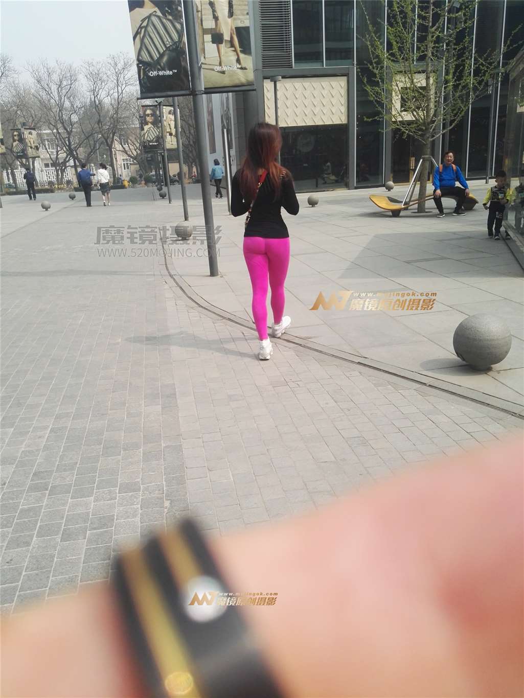图片[3]-左手倒影赛帖：粉红色健美魔鬼身材美女-街拍流行馆