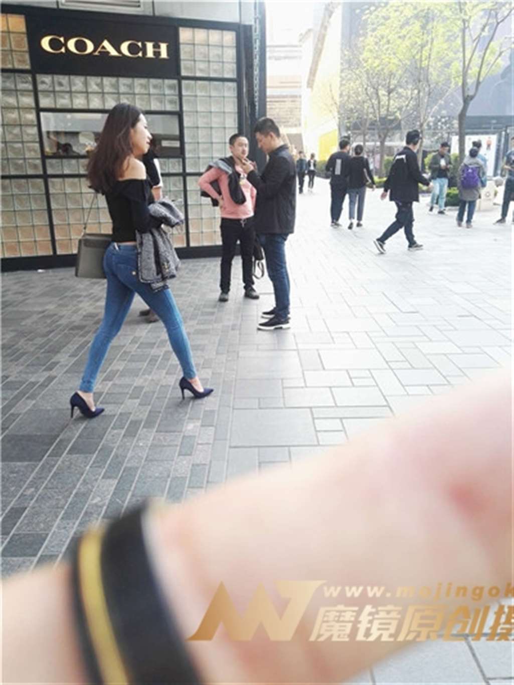 图片[3]-左手倒影赛帖：性感迷人蜜桃臀-街拍流行馆