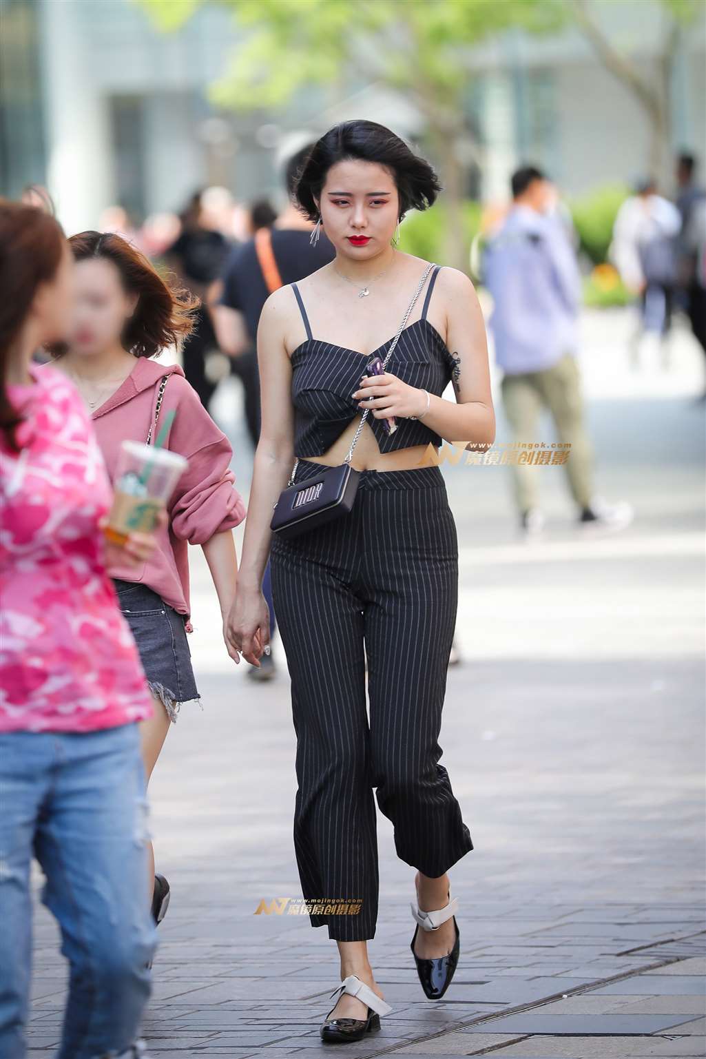 图片[3]-饱满的身材-街拍流行馆