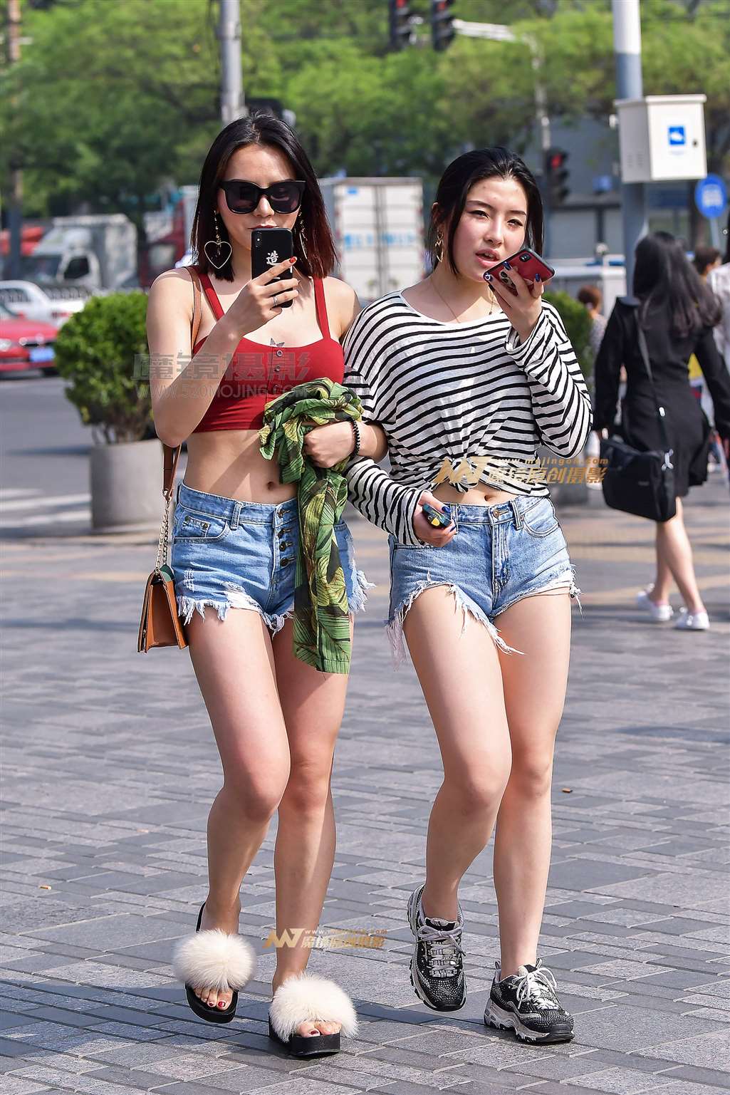 图片[2]-左手倒影赛帖：迷人的双美臀-街拍流行馆