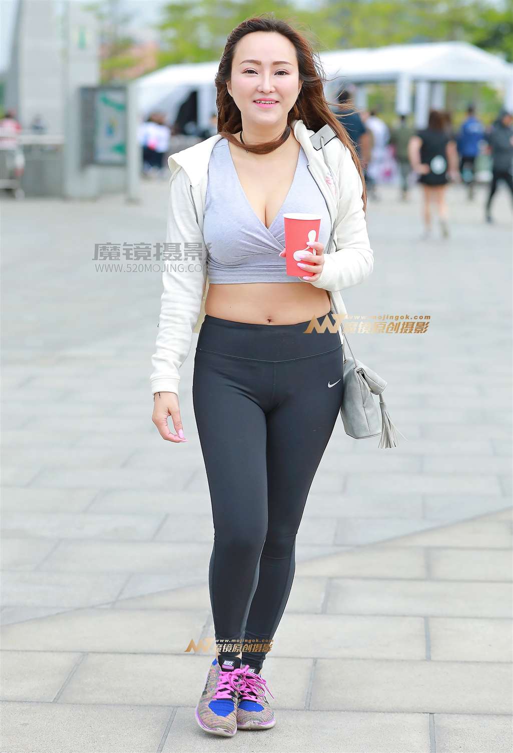 图片[4]-【视觉冲击赛帖】丰韵的女人-街拍流行馆