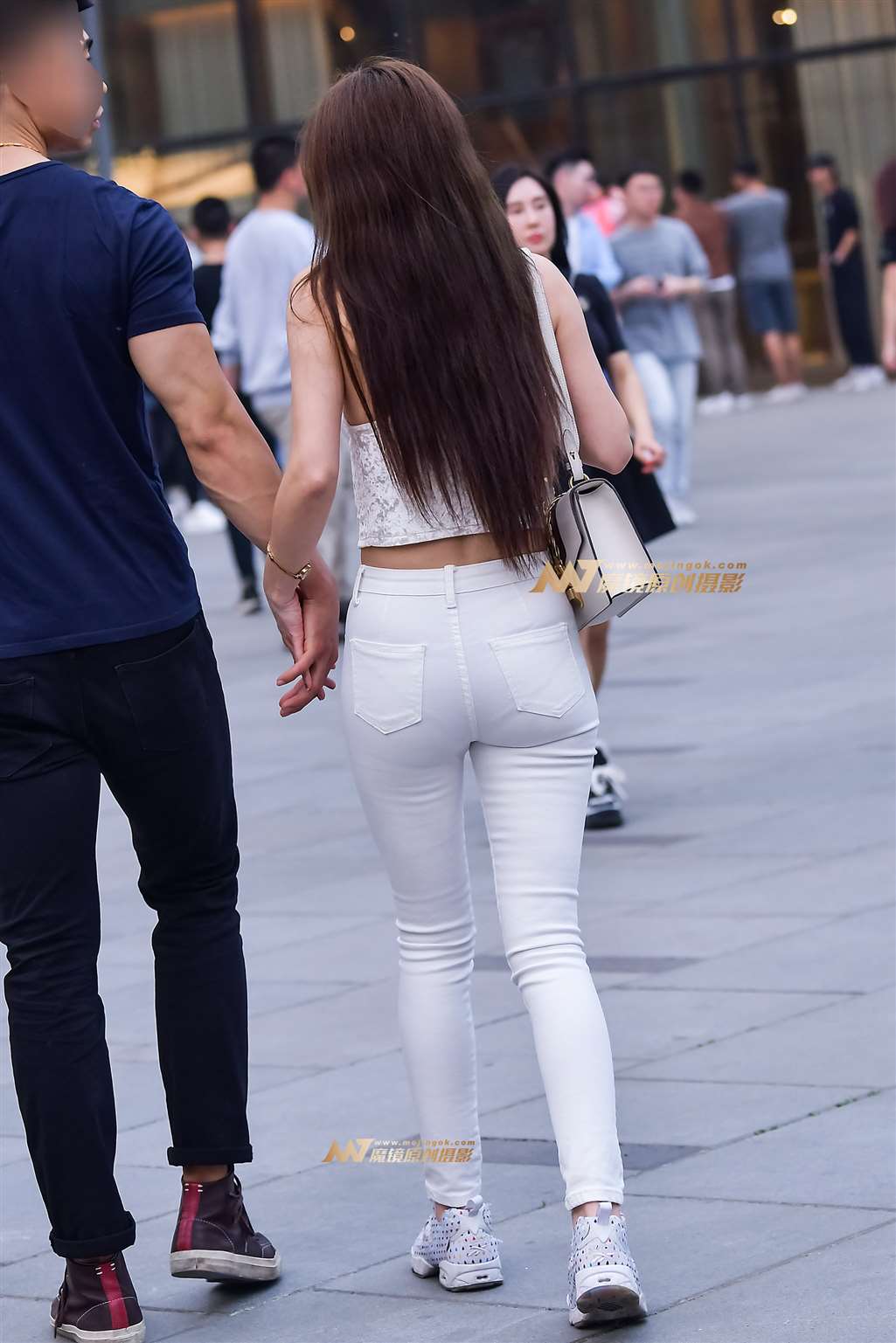 图片[2]-左手倒影赛帖：性感美胸美感包臀-街拍流行馆