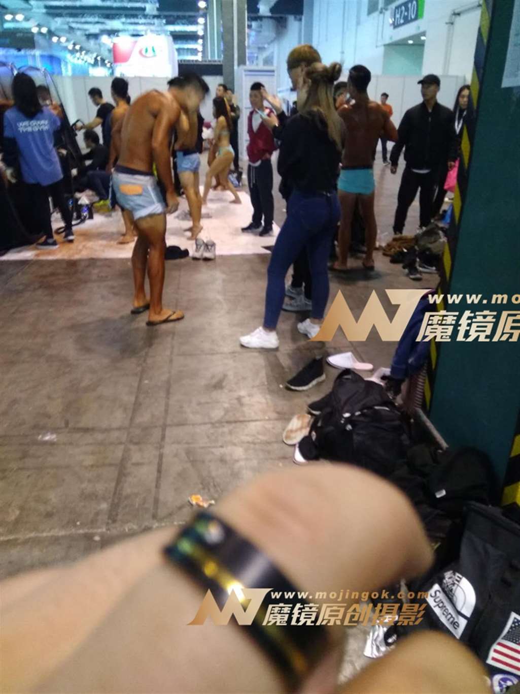 图片[3]-【咔喳赛贴】紧身牛仔-街拍流行馆