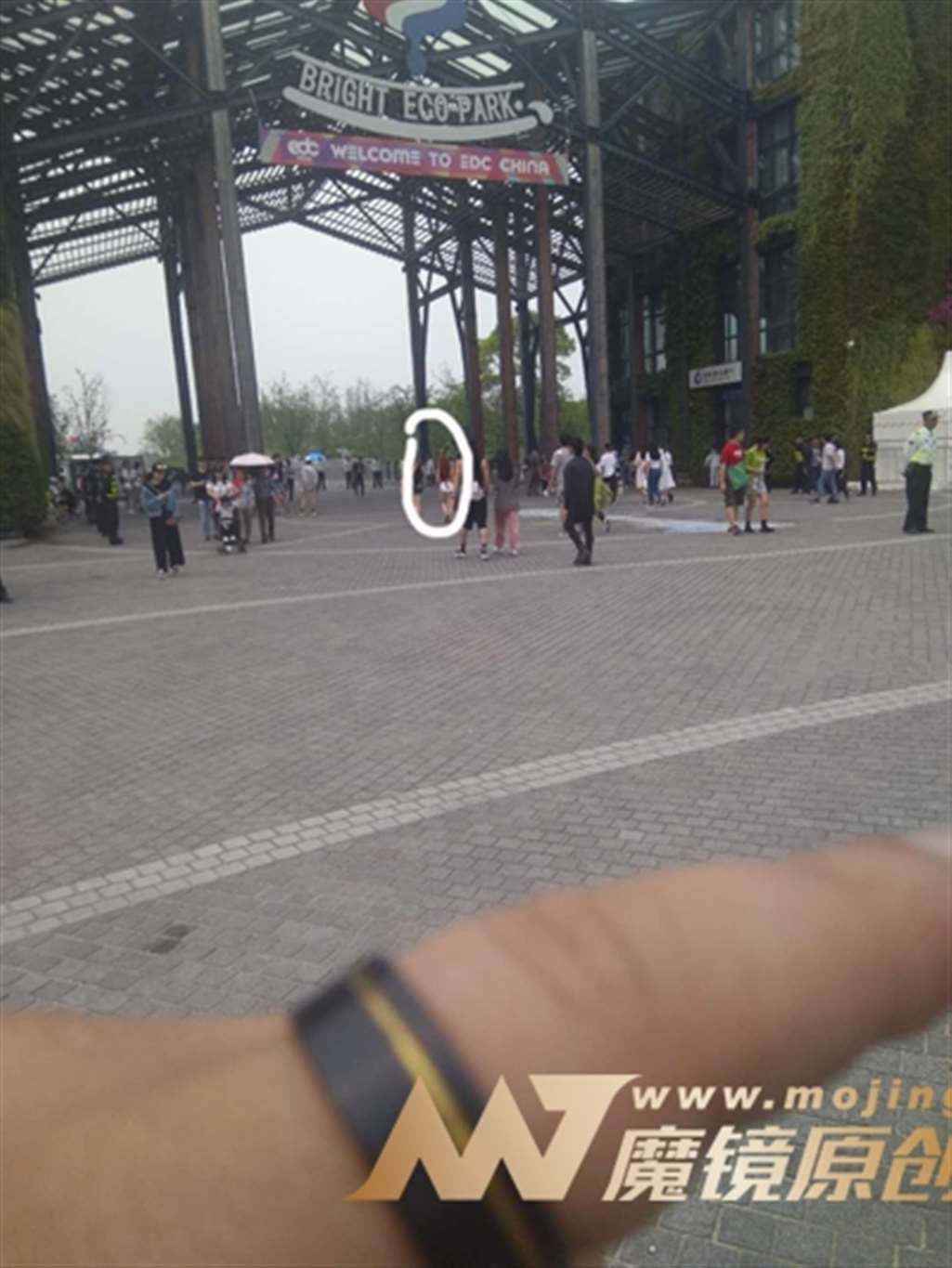 图片[3]-【咔喳赛贴】热裤-街拍流行馆