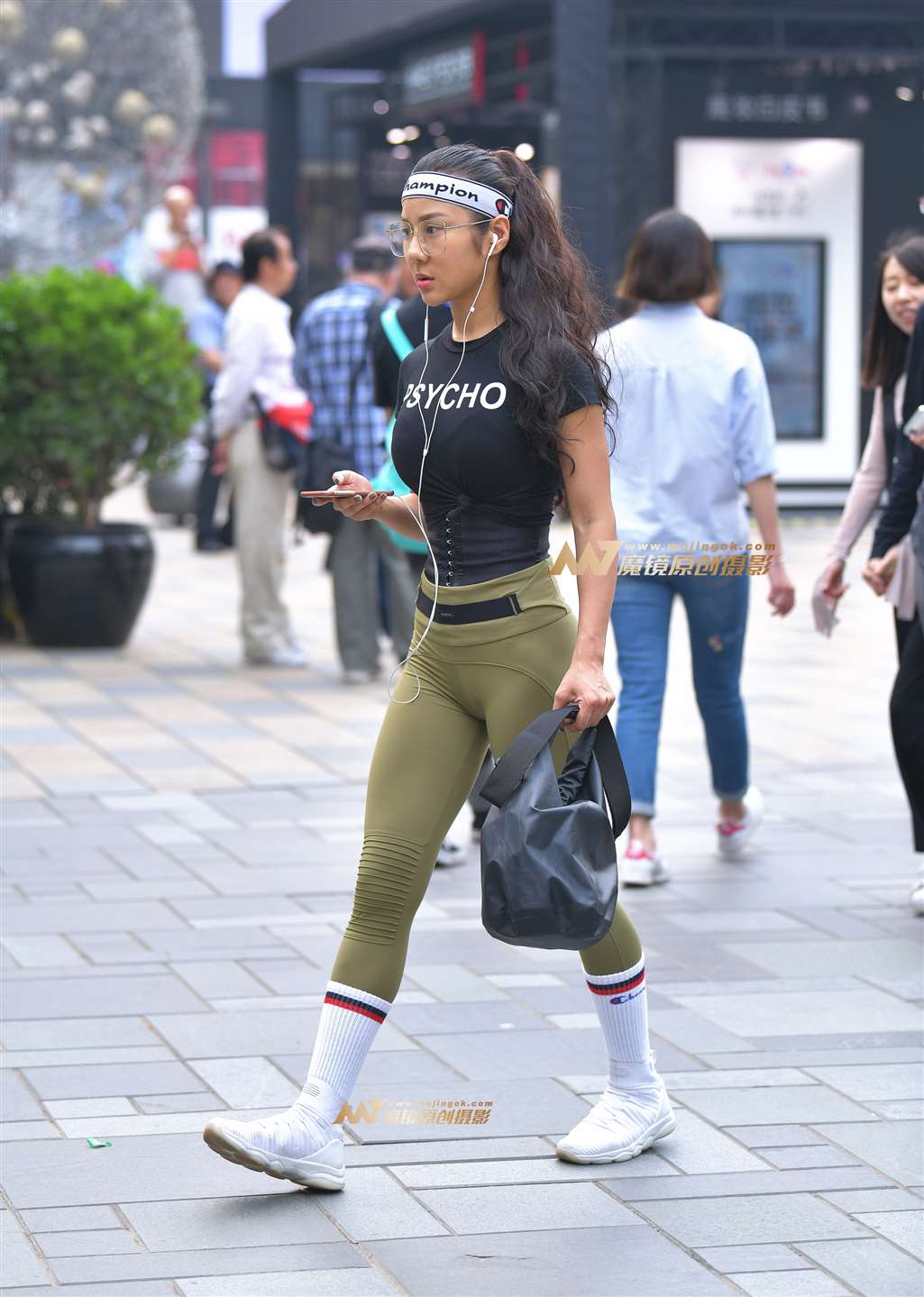 图片[5]-【红石赛帖】美女小腰好细身材超棒-街拍流行馆