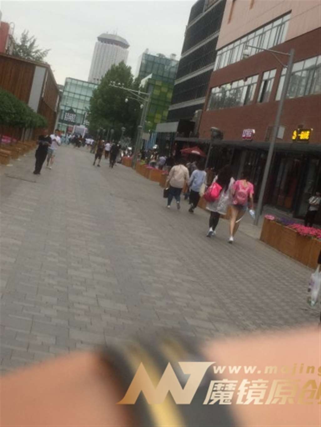 图片[3]-【红石赛帖】超级性感小小热裤-街拍流行馆