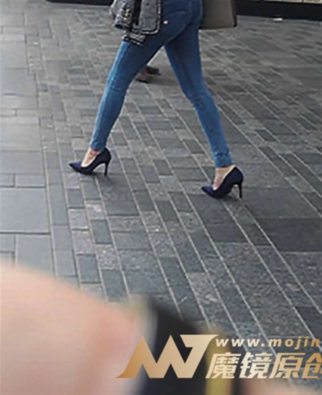 图片[3]-【红石赛帖】绝美身材性感牛仔裤姐姐-街拍流行馆