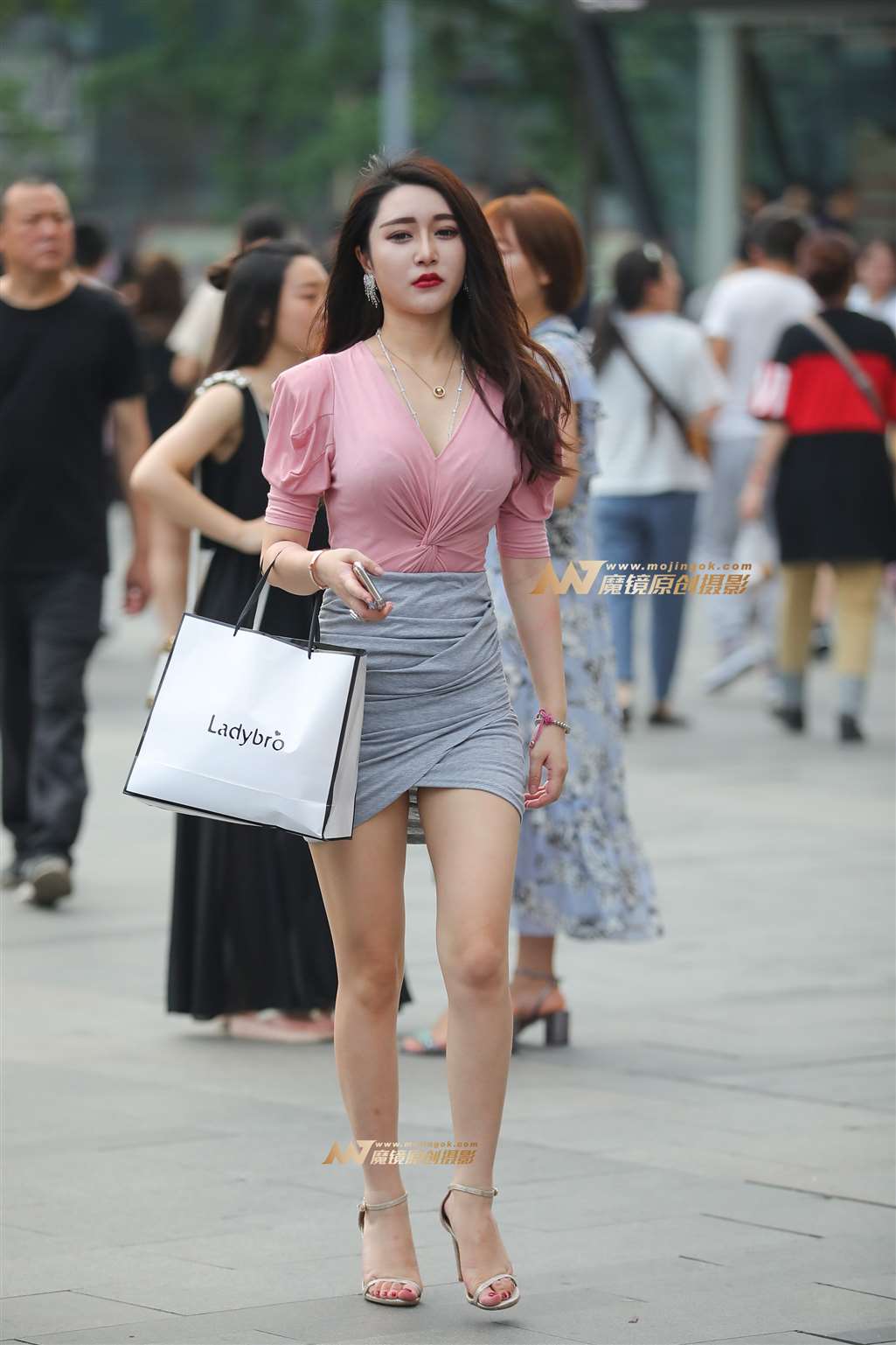图片[5]-【凯恩赛帖】女神出没 明艳动人很性感!-街拍流行馆