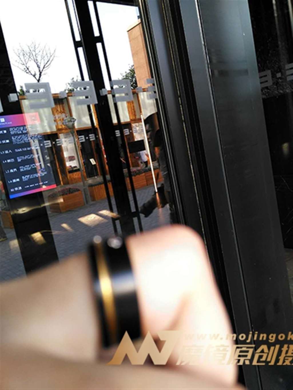 图片[4]-【街拍之魂赛帖】B49、这个少女有点冷-街拍流行馆