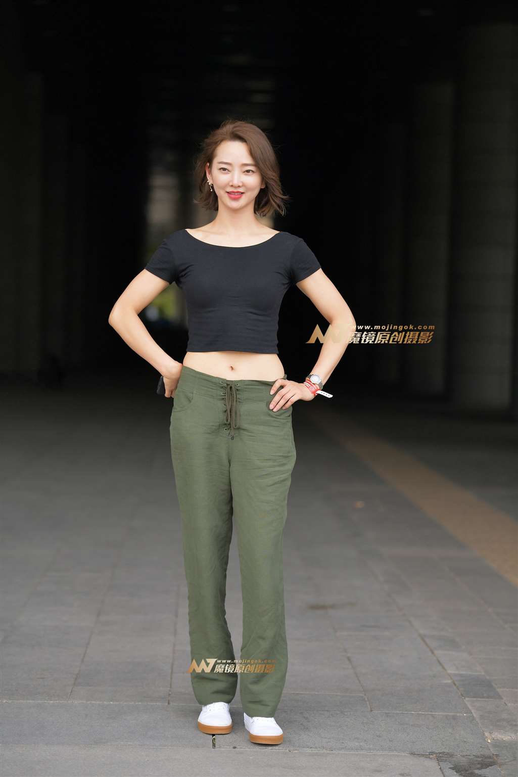 图片[1]-【红石赛贴】姐姐好有气质身材真好-街拍流行馆