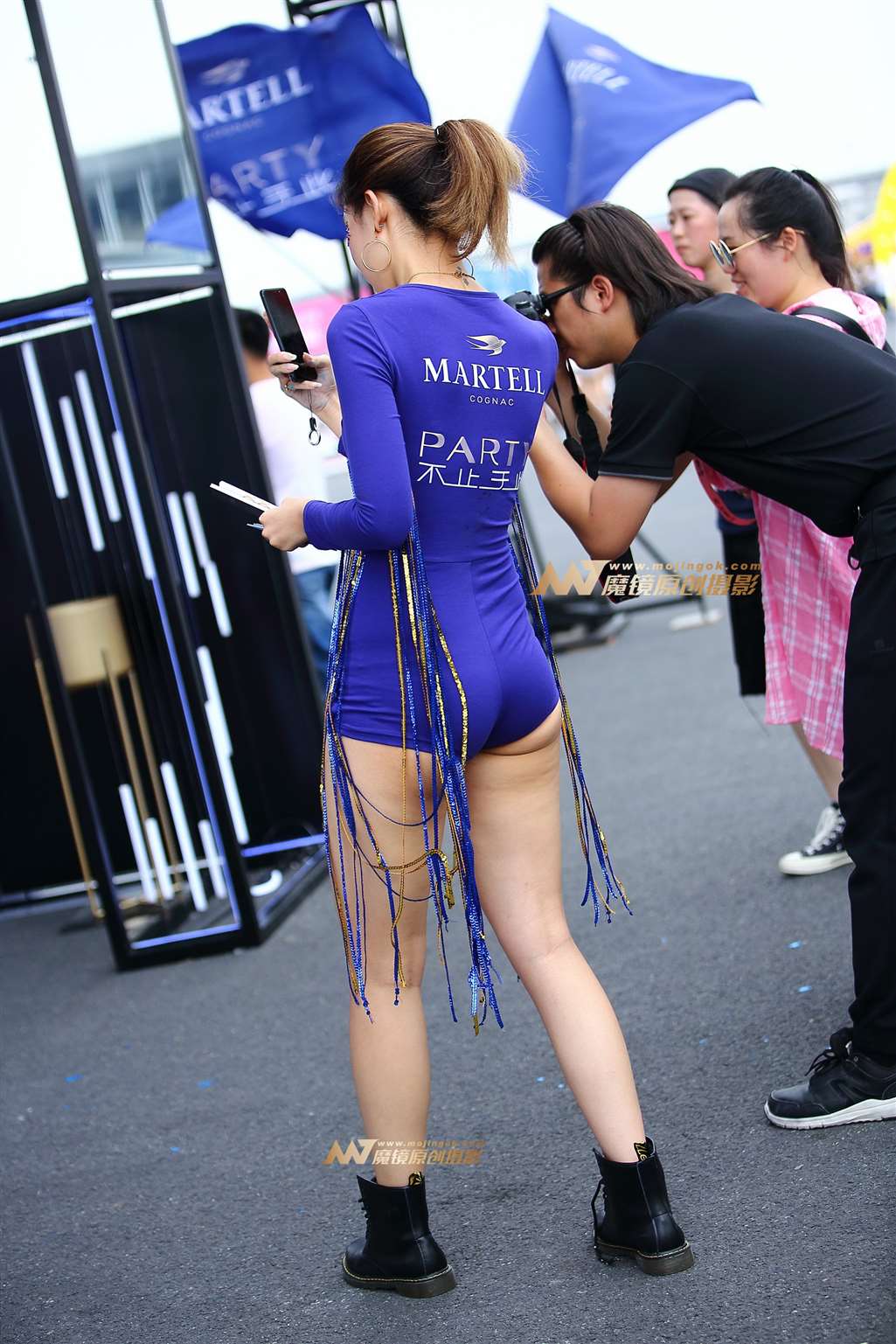 图片[5]-【Mark赛帖】蓝色热裤美女-街拍流行馆