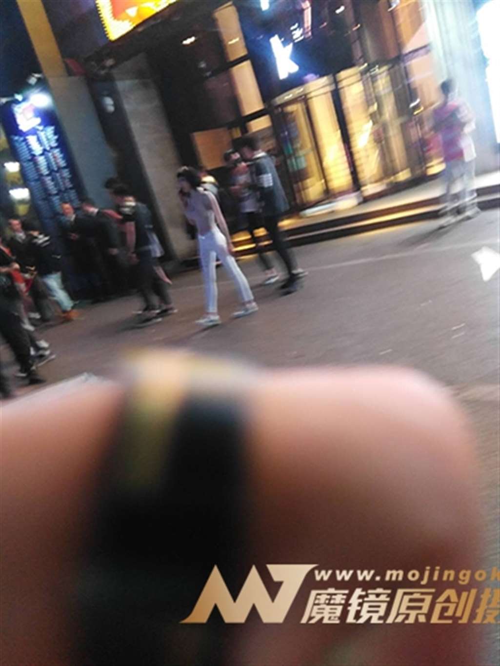 图片[4]-【街拍之魂赛帖】B73、夜色太撩人-街拍流行馆