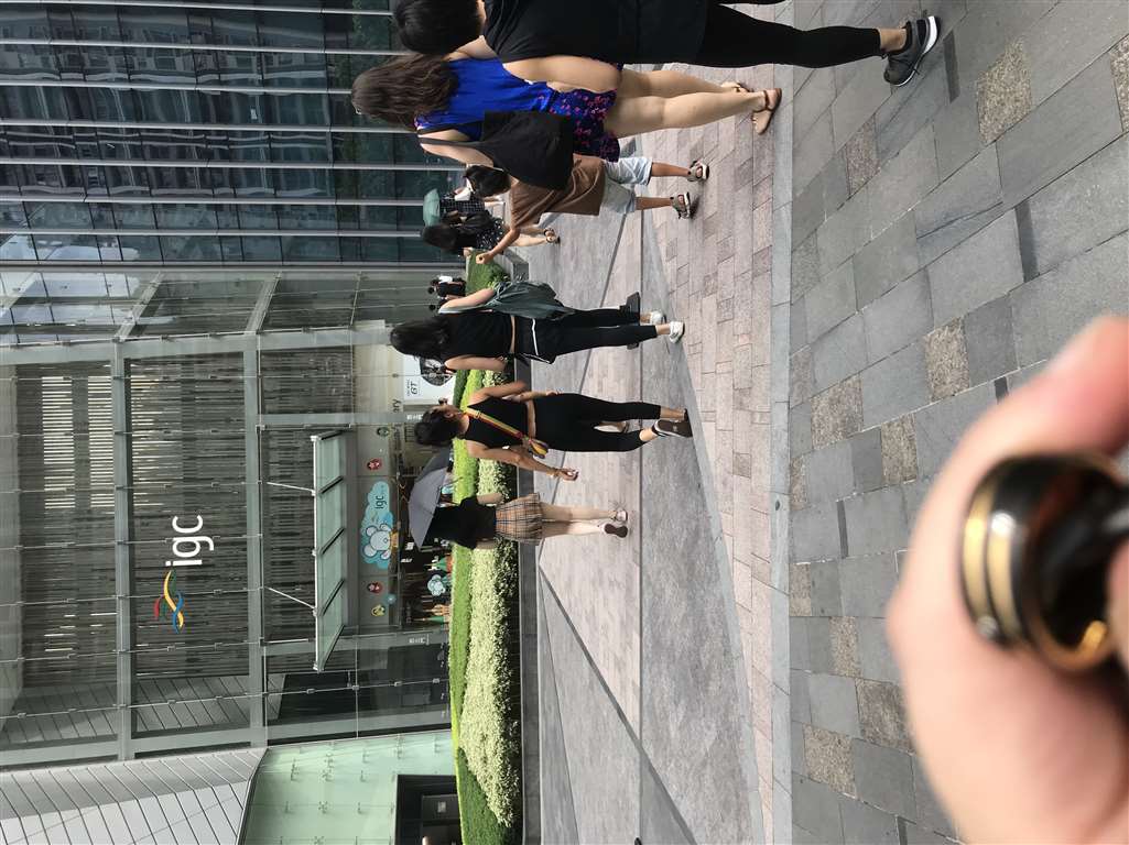 图片[3]-【辉辉赛贴-第十三贴】少妇黑色紧身裤-街拍流行馆