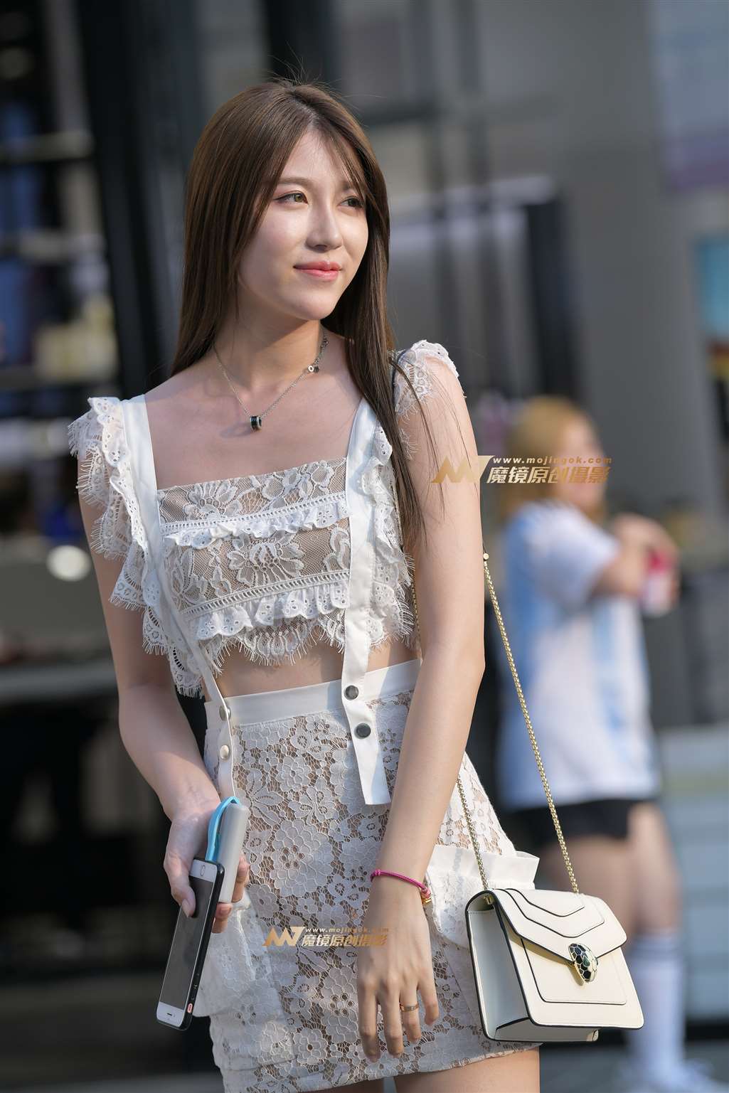 图片[1]-【红石赛帖】一个清秀长腿美女-街拍流行馆