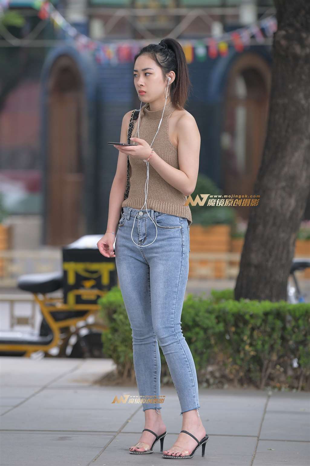 图片[5]-【红石赛帖】性感牛仔裤漂亮美女-街拍流行馆