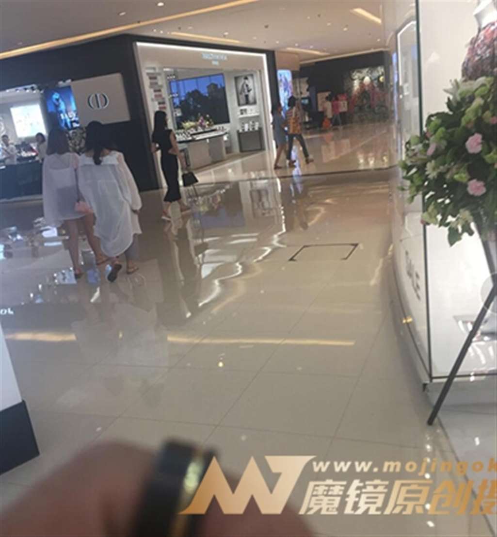 图片[3]-【一只傻麋鹿赛帖】含情脉脉的黑衣美女-街拍流行馆