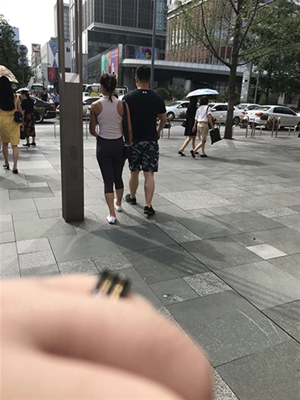 图片[3]-【辉辉赛贴-第二十二贴】健身服少妇-街拍流行馆
