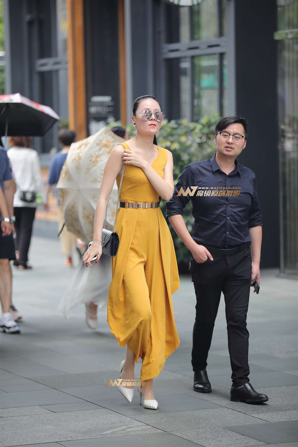 图片[3]-气质少妇-街拍流行馆