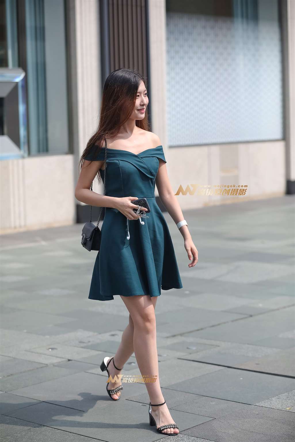 图片[2]-【凯恩赛帖】水灵灵的空乘职业女孩 果然气质非凡-街拍流行馆