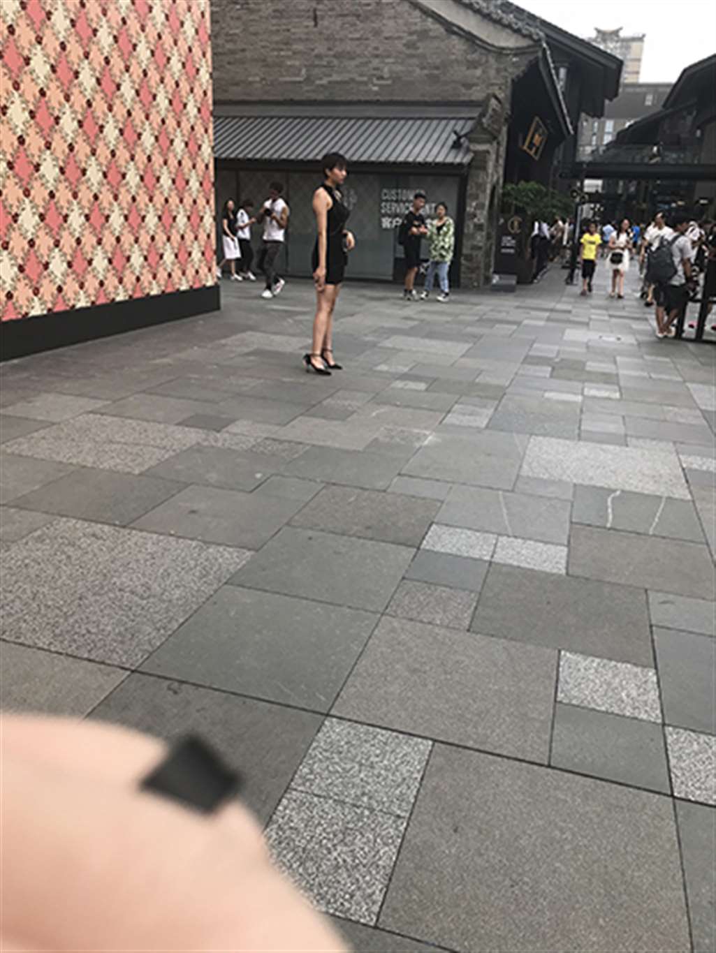图片[3]-【辉辉赛贴】短发姑娘-街拍流行馆