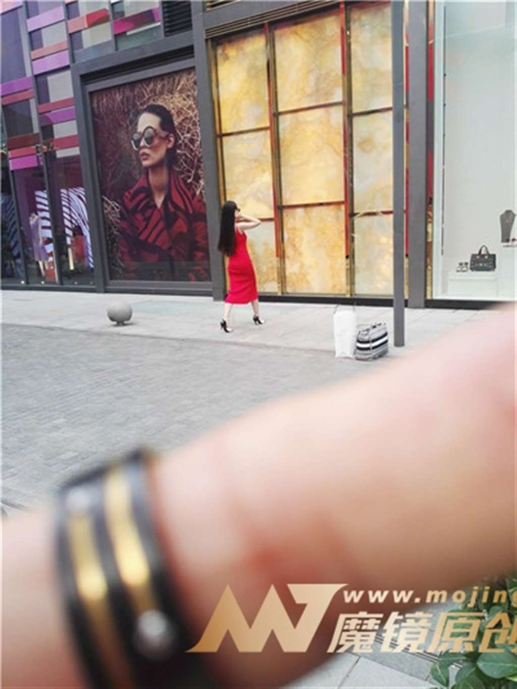 图片[3]-左手倒影赛帖：红裙美女风采迷人-街拍流行馆