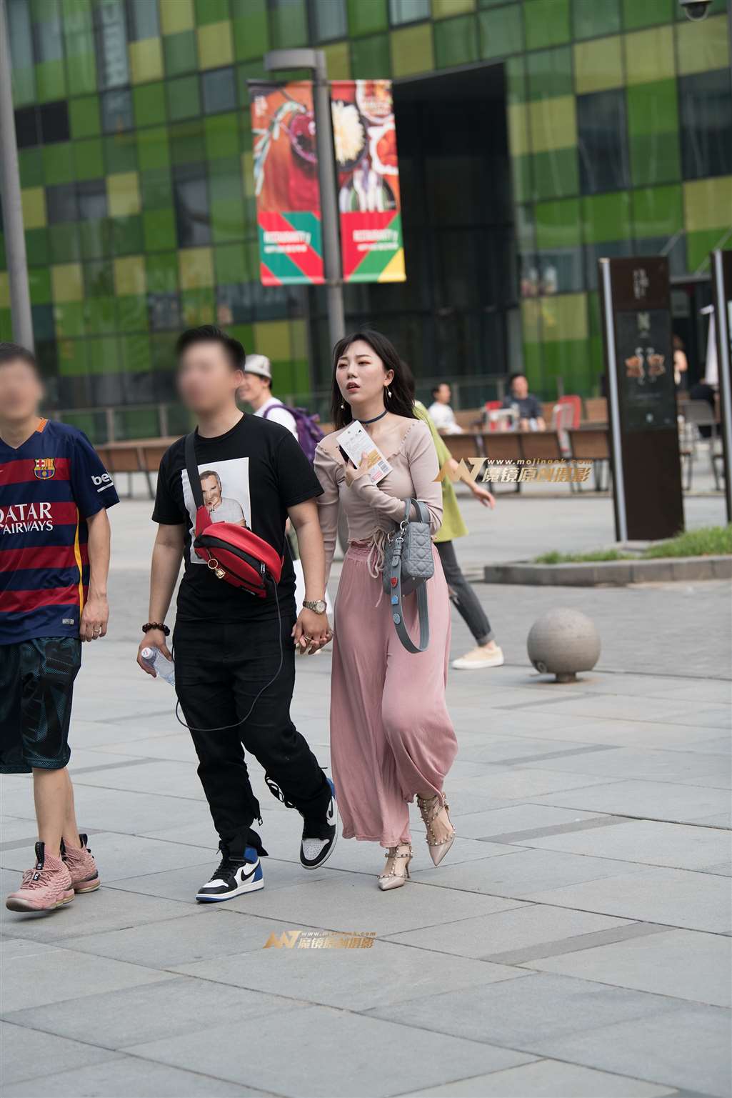 图片[1]-【一只傻麋鹿赛帖】丰满、圆润、性感橙色贴身紧身裤美女-街拍流行馆