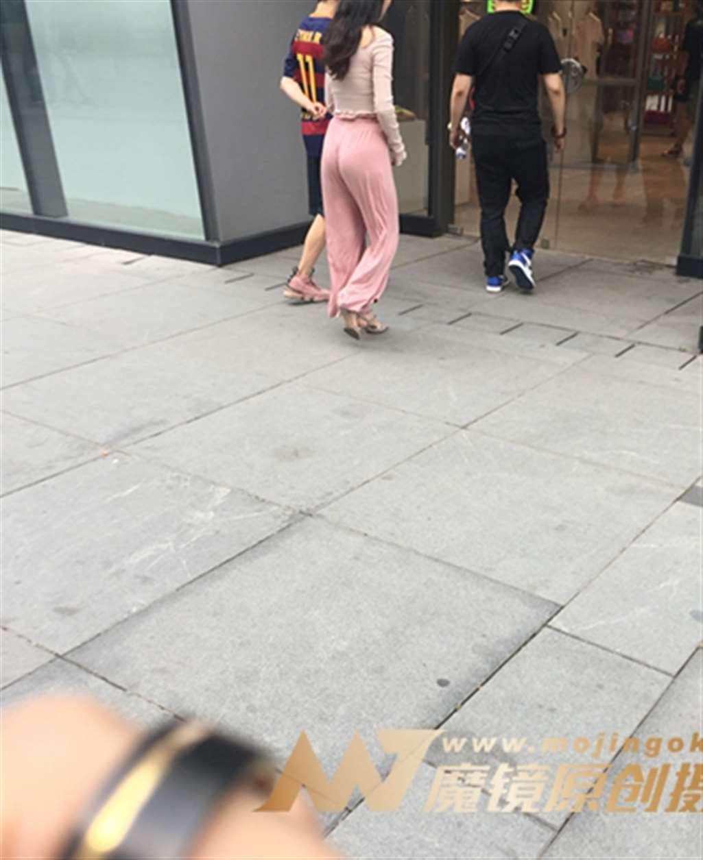 图片[3]-【一只傻麋鹿赛帖】丰满、圆润、性感橙色贴身紧身裤美女-街拍流行馆