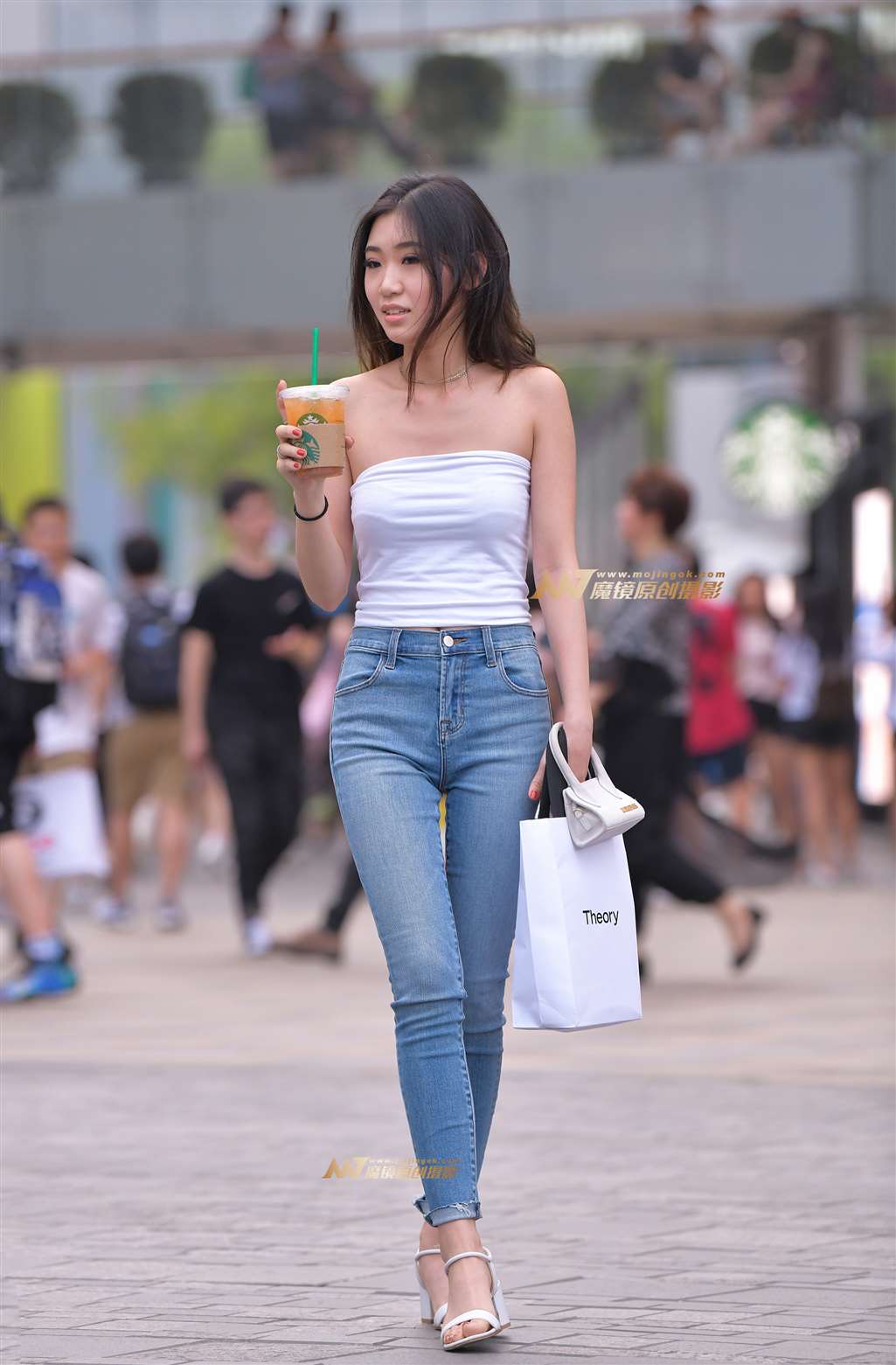 图片[1]-【街拍之魂赛帖】B103、性感裹胸紧身蓝牛-街拍流行馆