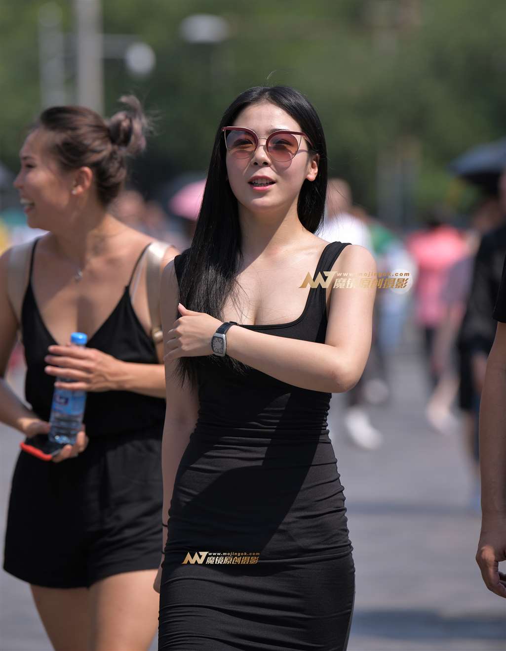 图片[5]-【街拍之魂赛帖】B104、性感时尚黑色包臀少妇-街拍流行馆