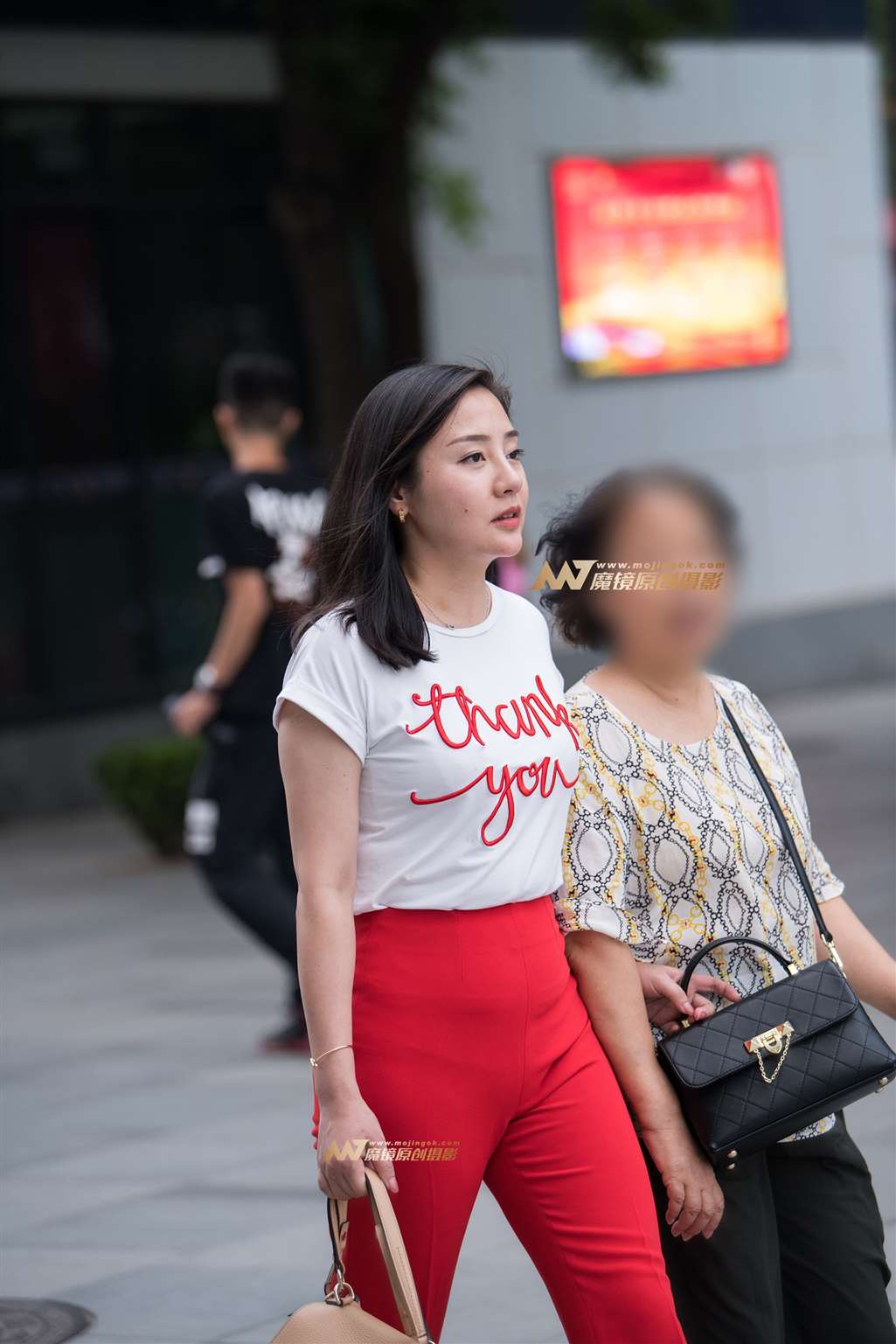 图片[4]-【一只傻麋鹿赛帖】淡雅韵味、红裤轻熟女-街拍流行馆
