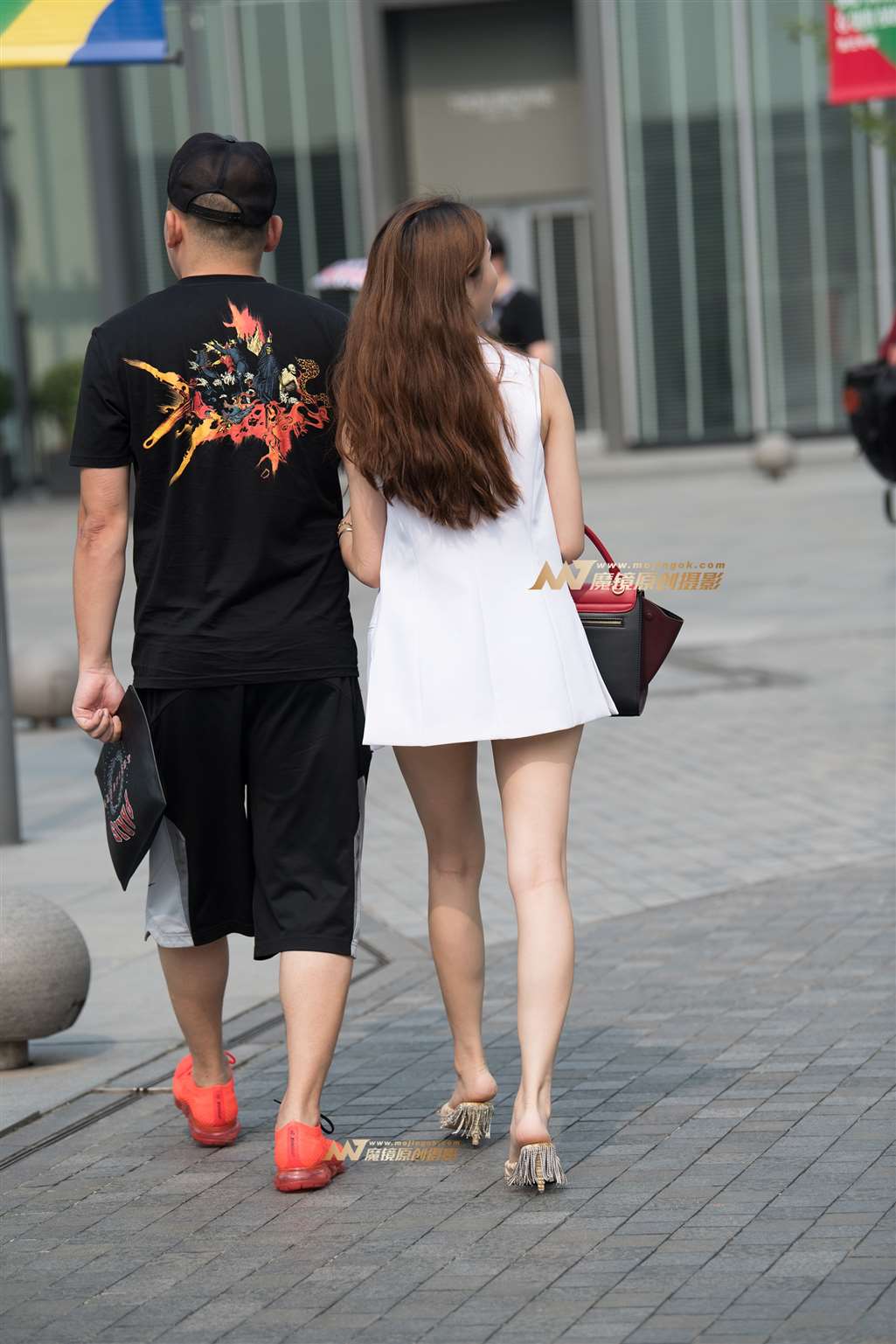 图片[3]-【一只傻麋鹿赛帖】白色坎肩小西服、笔直嫩白美腿美女-街拍流行馆
