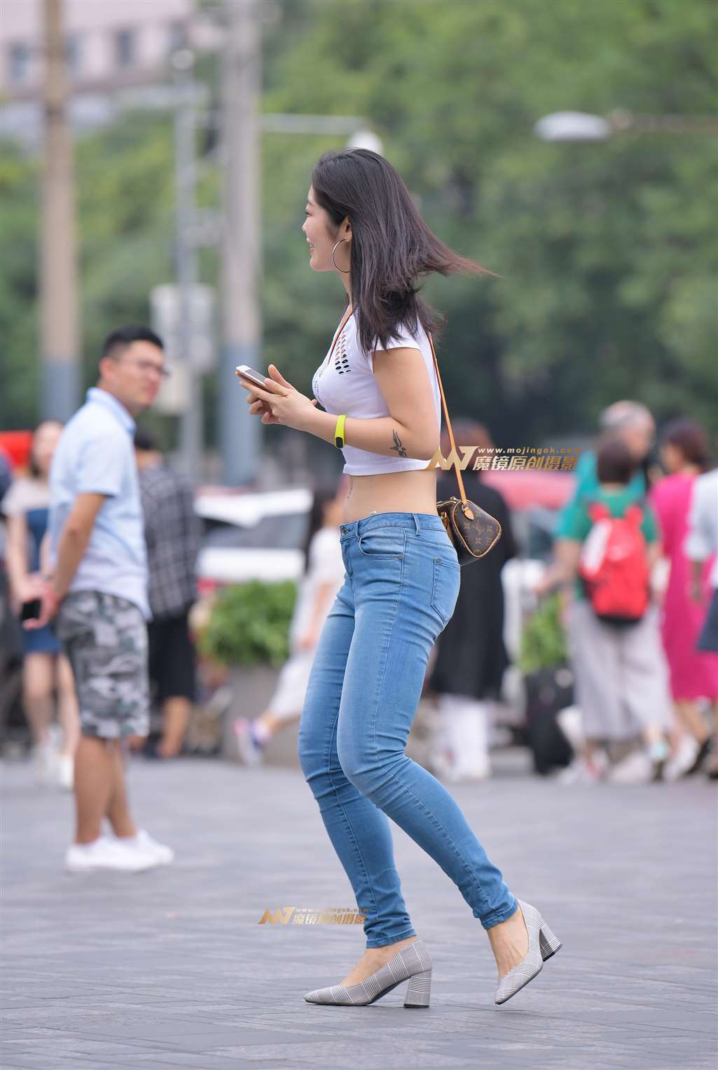 图片[5]-【街拍之魂赛帖】飞扬洒脱牛仔少妇-街拍流行馆