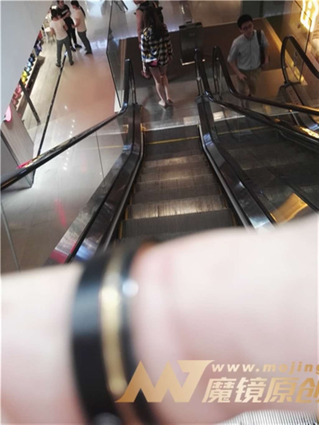 图片[3]-左手倒影赛贴：时尚漂亮美女，热裤性感魅力-街拍流行馆