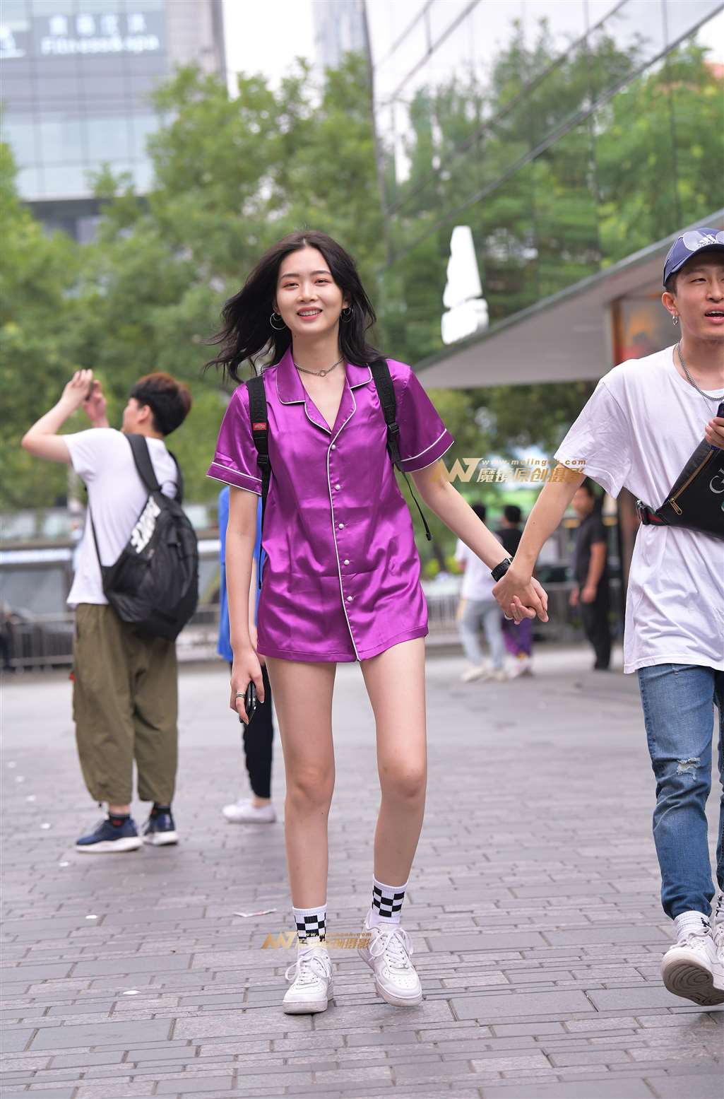 图片[4]-【街拍之魂赛帖】活力紫衣少女-街拍流行馆