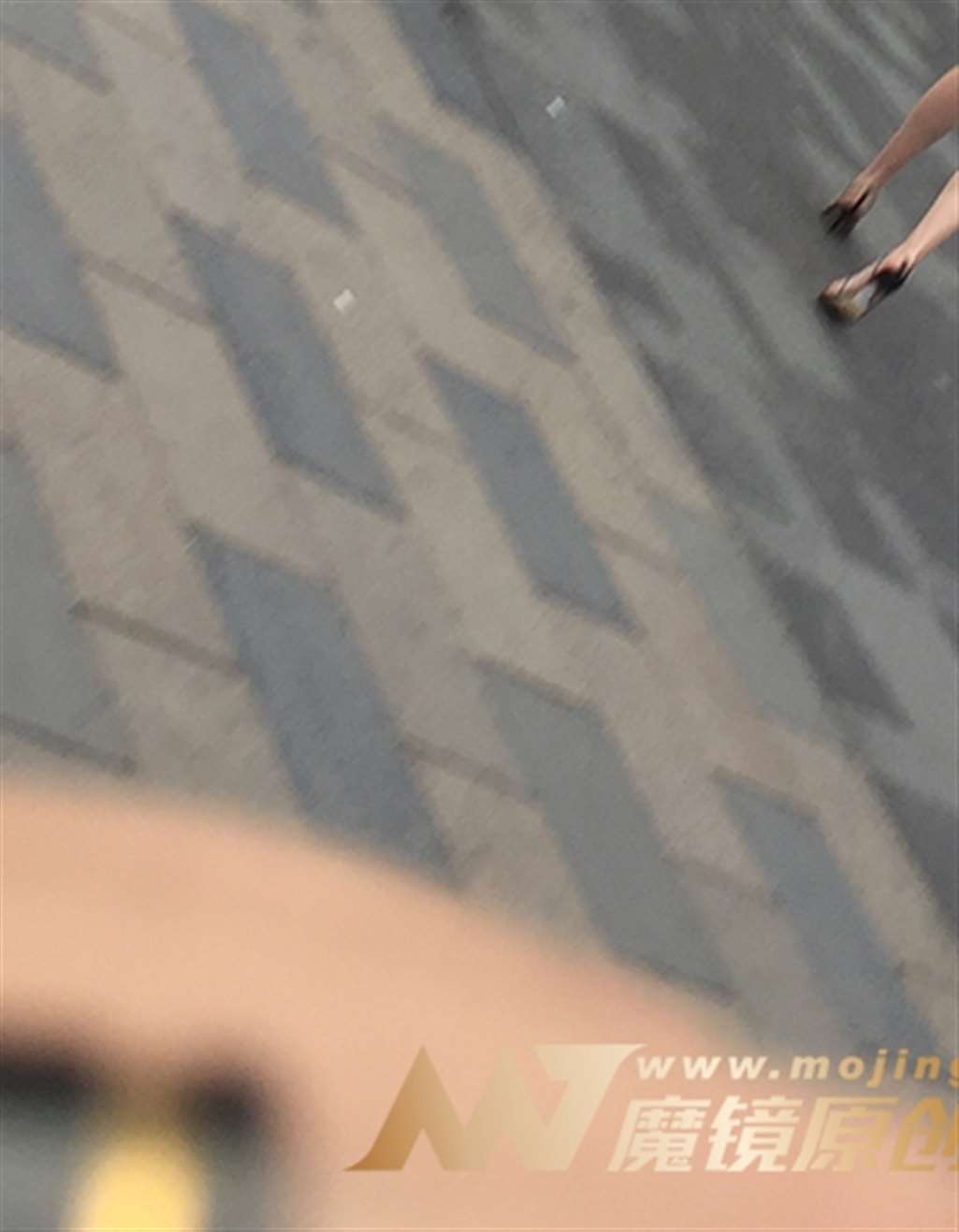 图片[3]-【红石赛帖】身材丰满性感美女-街拍流行馆
