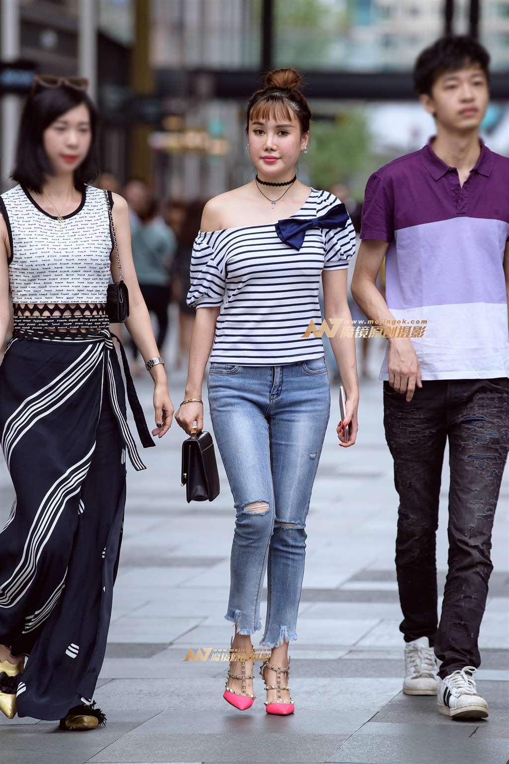 图片[4]-【久久赛帖】高跟鞋紧牛少妇-街拍流行馆