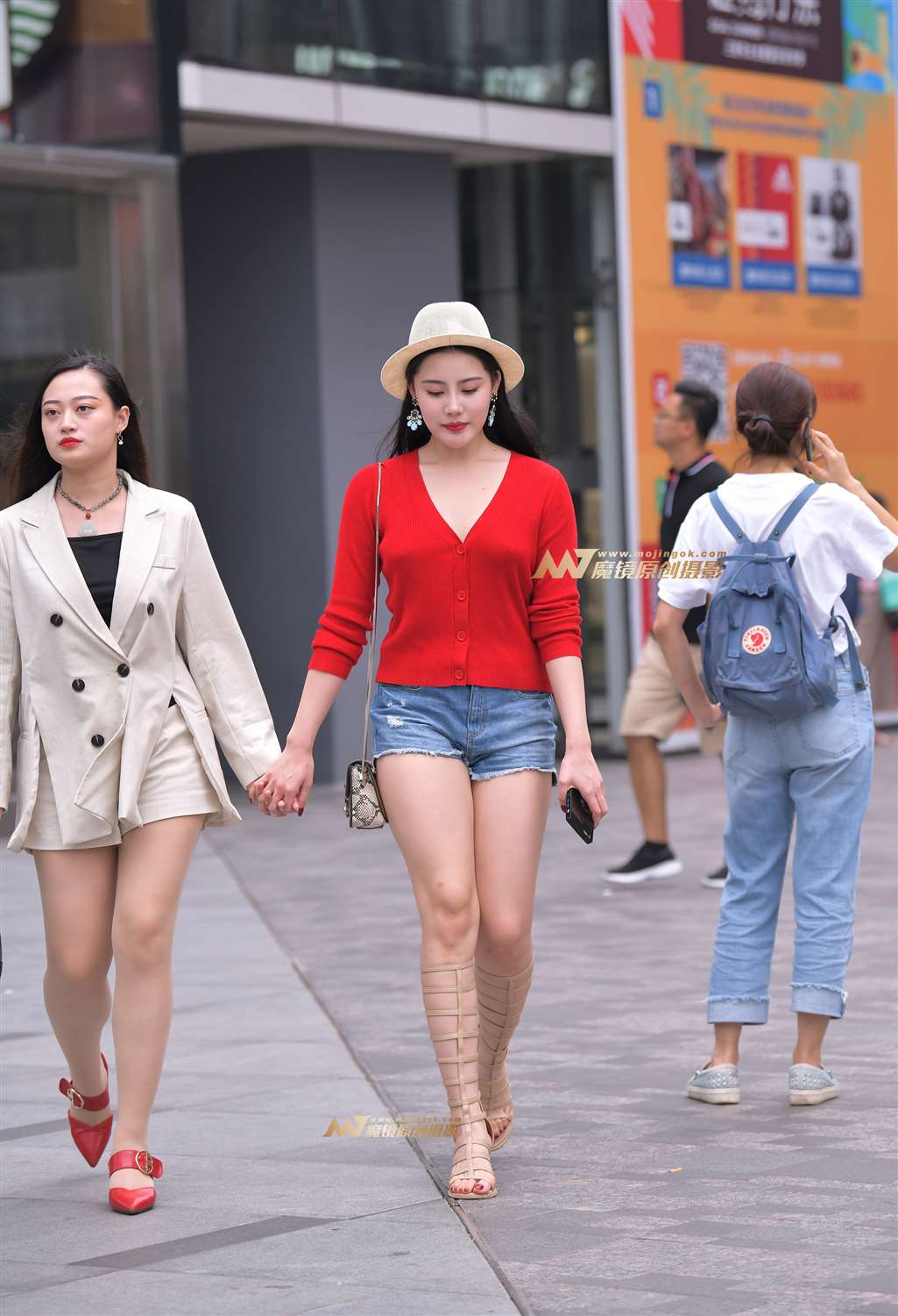 图片[5]-【街拍之魂赛帖】红衣靓丽少妇-街拍流行馆