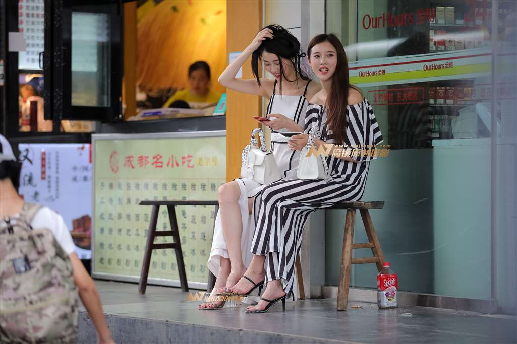 图片[3]-【凯恩赛帖】清新秀丽姐妹花 美女的气质不是谁都有!-街拍流行馆