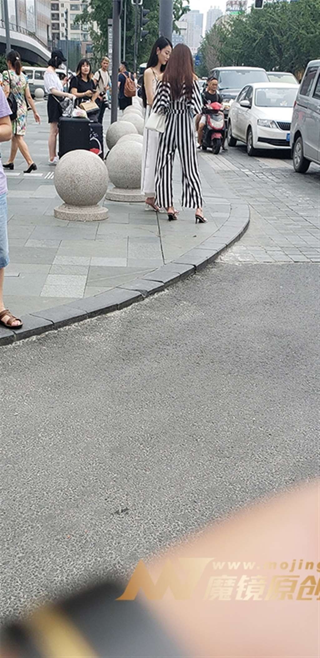 图片[4]-【凯恩赛帖】清新秀丽姐妹花 美女的气质不是谁都有!-街拍流行馆