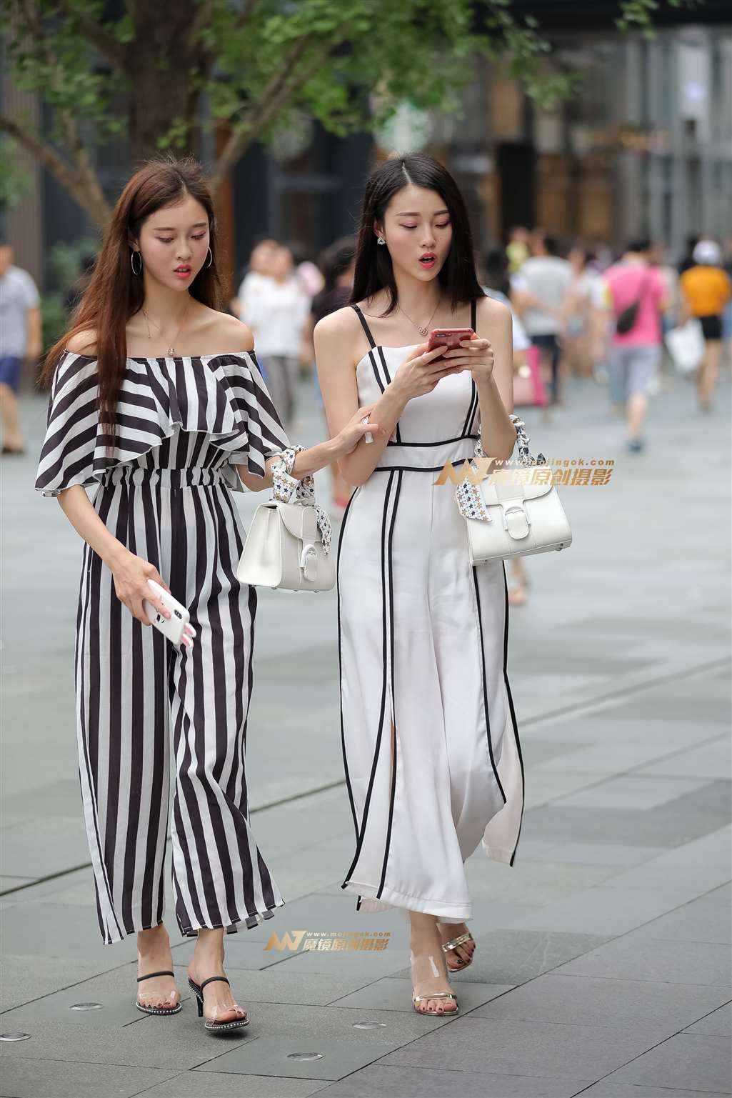 图片[5]-【凯恩赛帖】清新秀丽姐妹花 美女的气质不是谁都有!-街拍流行馆