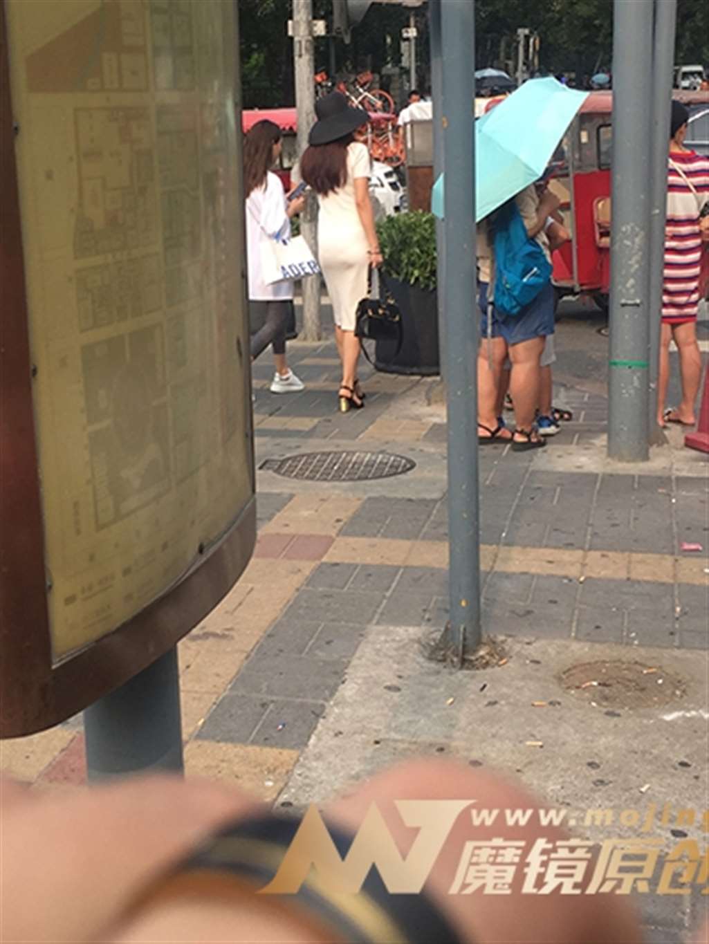 图片[3]-【红石赛帖】白裙气质少妇-街拍流行馆