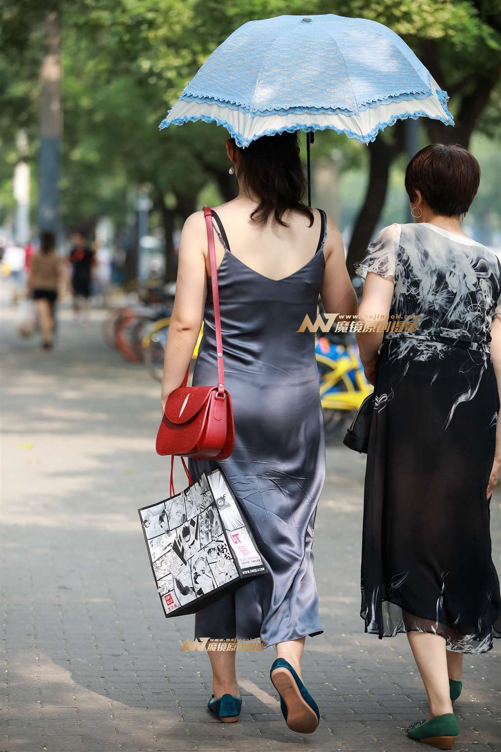 图片[2]-【视觉冲击赛帖】丰腴的少妇-街拍流行馆