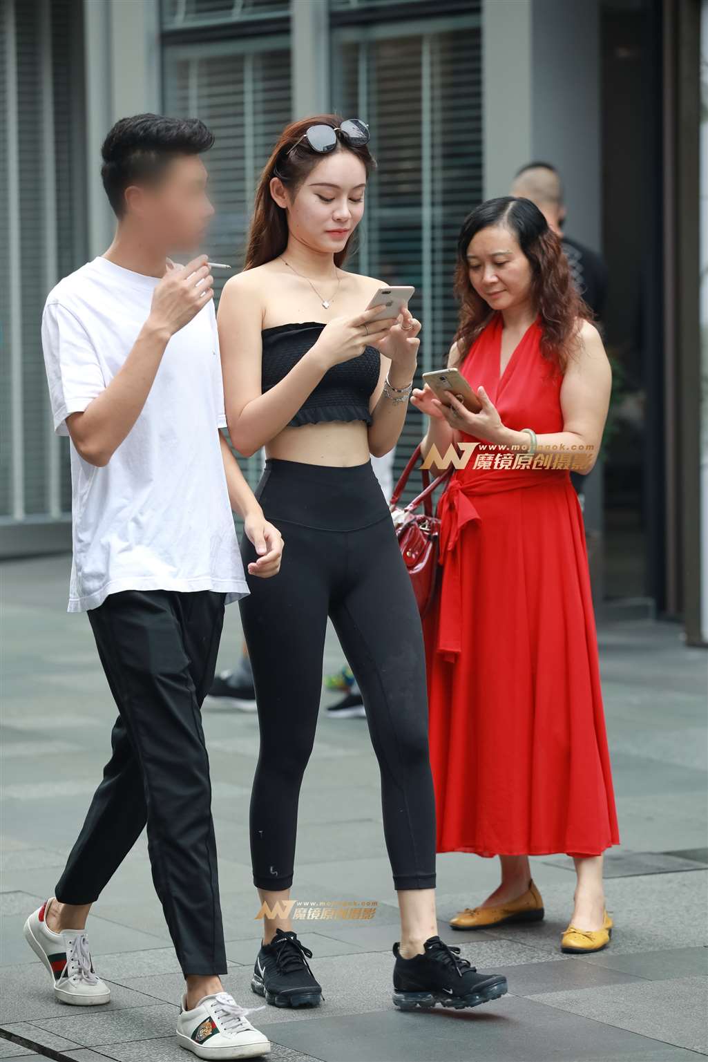 图片[5]-【凯恩赛帖】极品紧身 极品身材-街拍流行馆