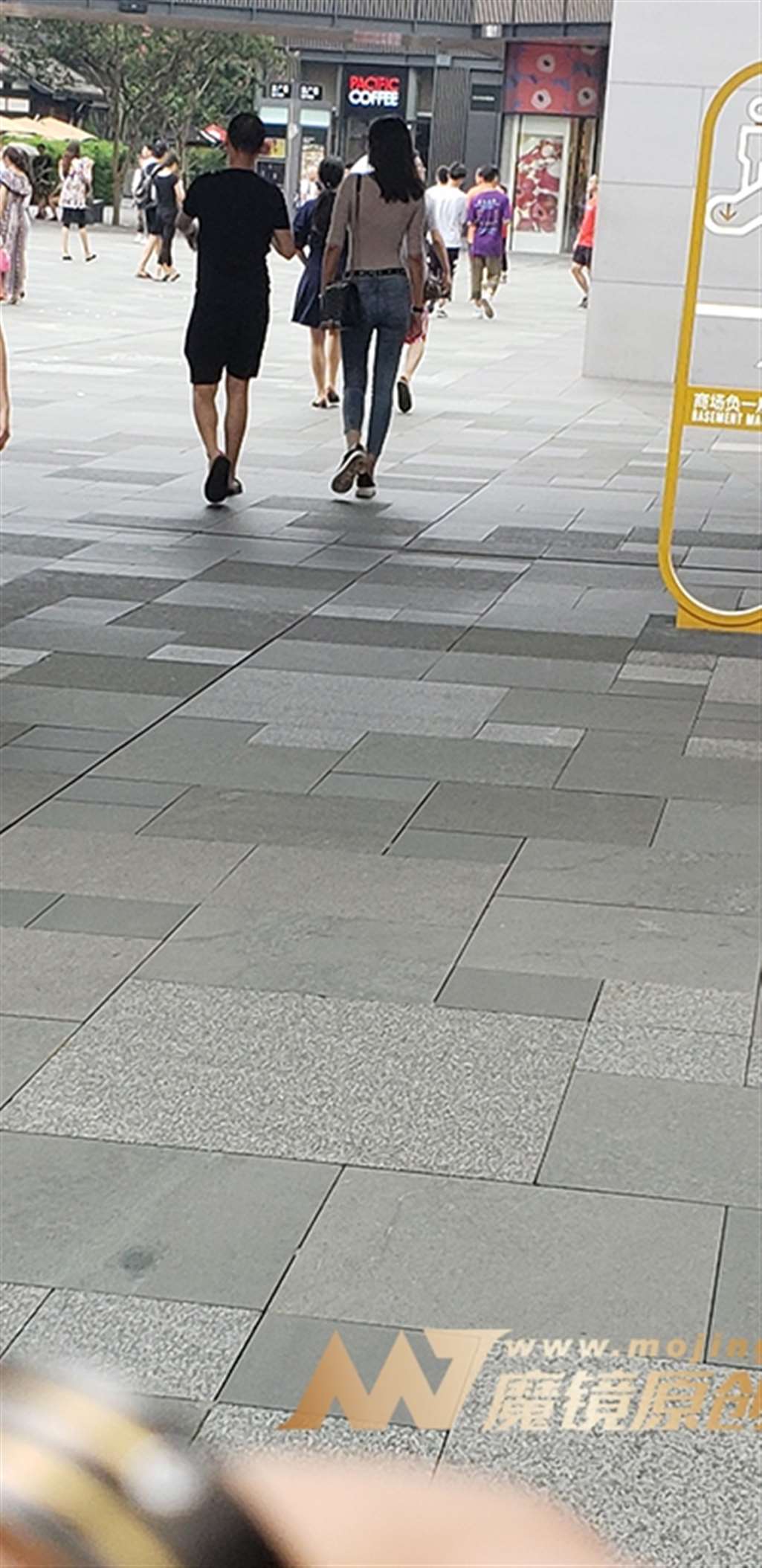 图片[3]-【凯恩赛帖】曲线玲珑-街拍流行馆