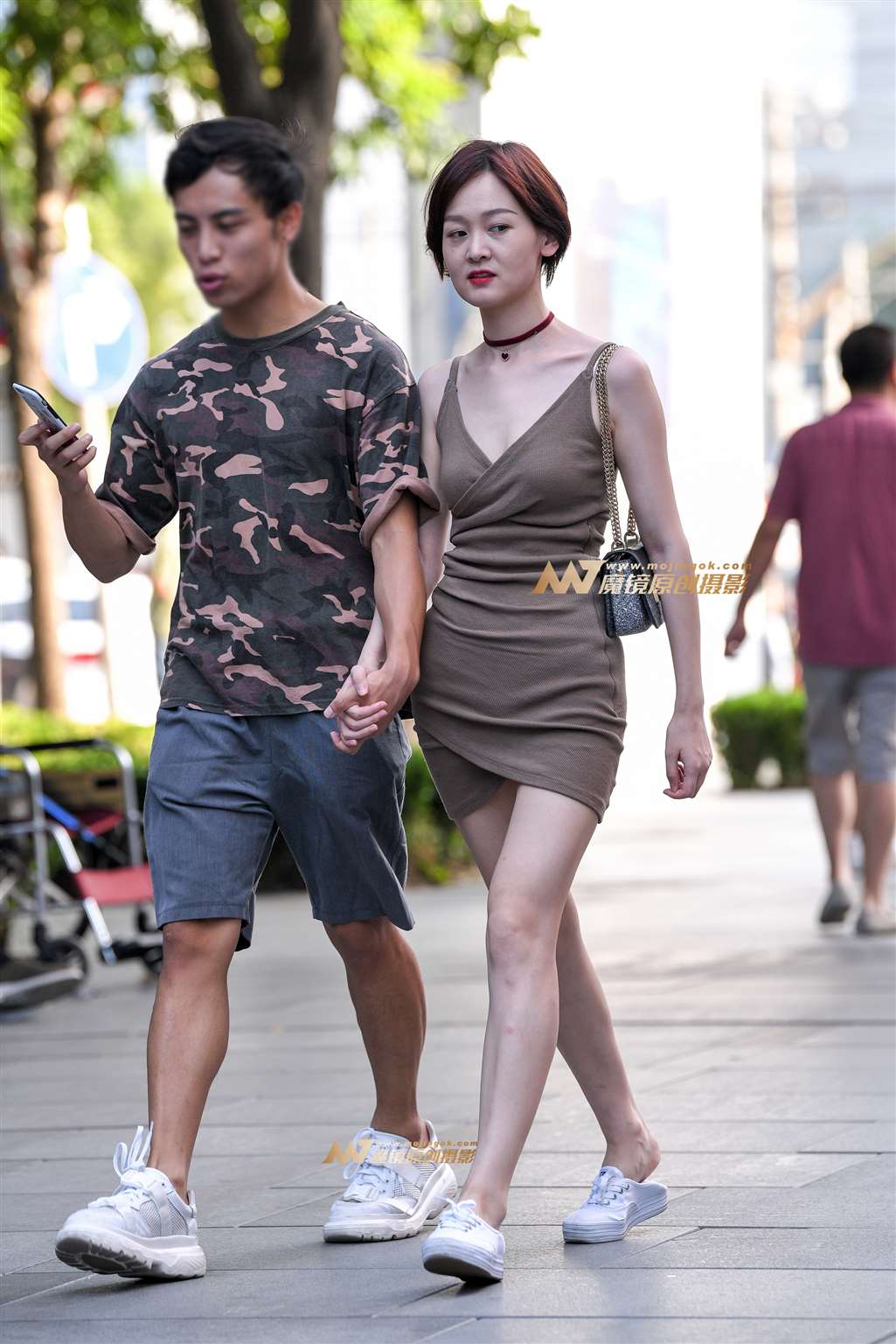 图片[4]-【久久赛帖】吊带包臀裙美女-街拍流行馆