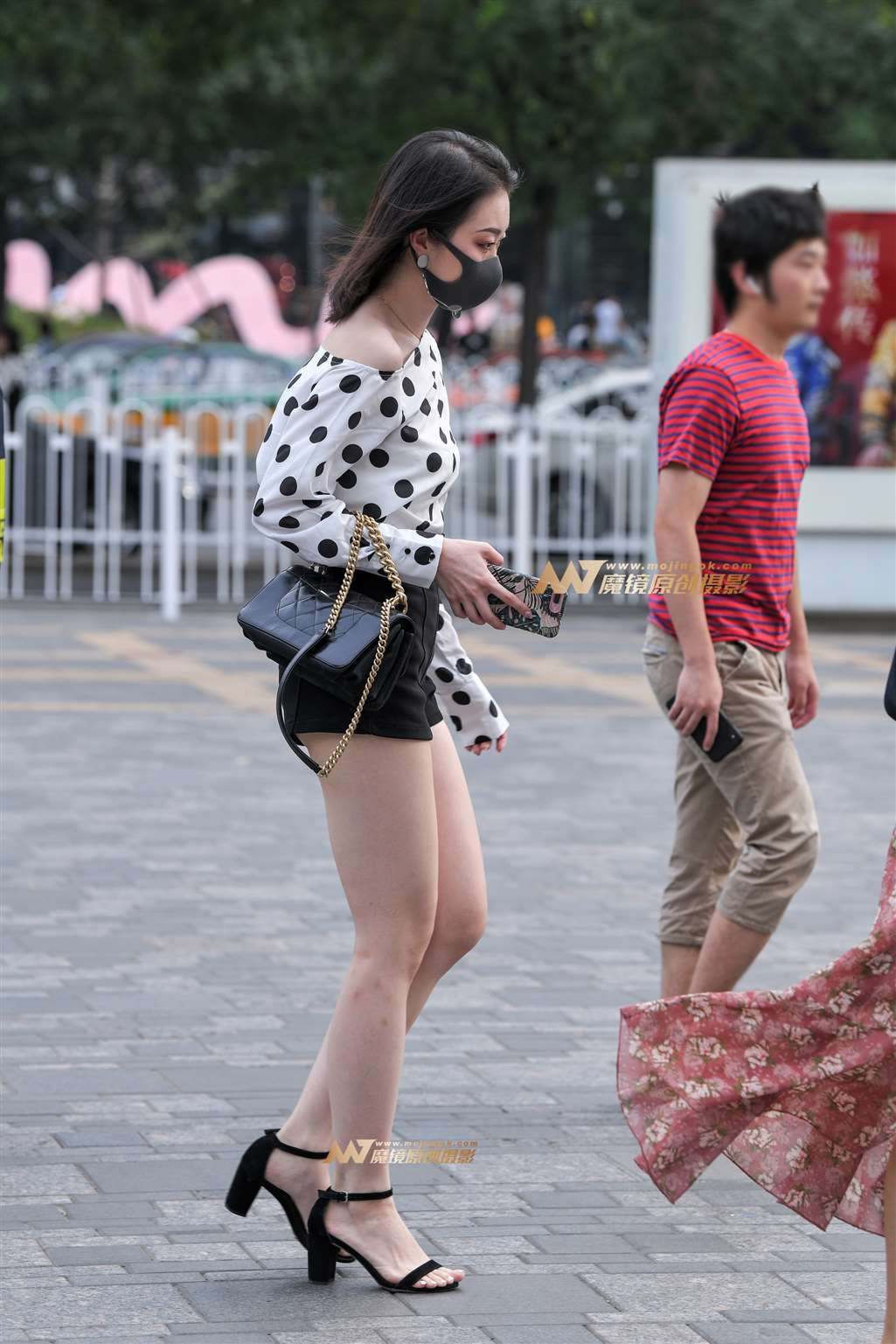 图片[5]-【久久赛帖】高跟鞋短裤翘臀美女-街拍流行馆